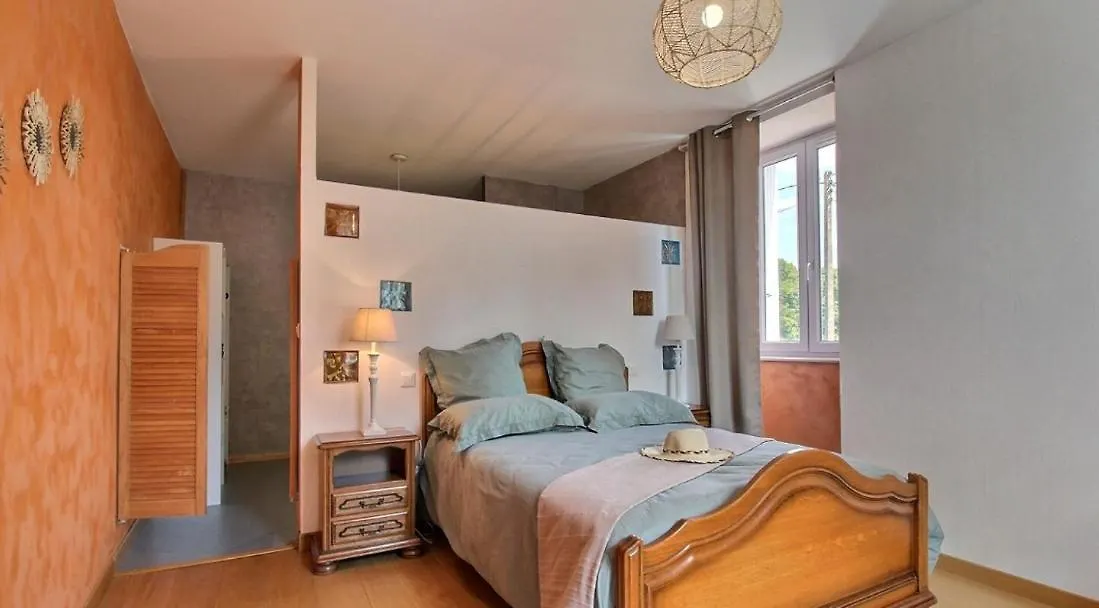 Holiday home Gite Du Bord De Rance Calorguen